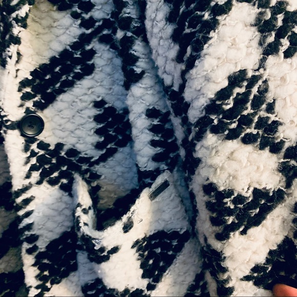 Madison Scotch Geo cocoon coat - Picture 5 of 10